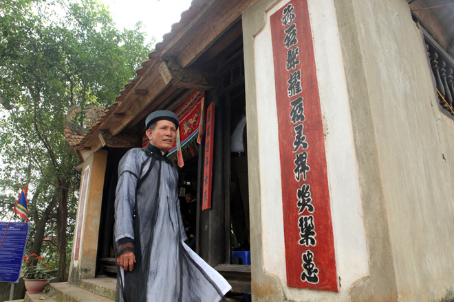 Miếu Đụ Đị trước giờ đôi vợ chồng làm chuyện ấy